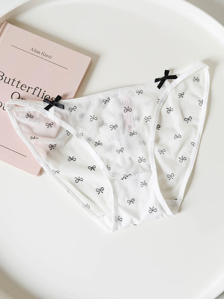 French-Inspired Vintage Panties with Bow Embroidery and Lace Trim