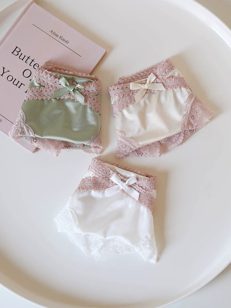 French-Inspired Vintage Color-Blocked Satin Panties with Bow and Lace Trim