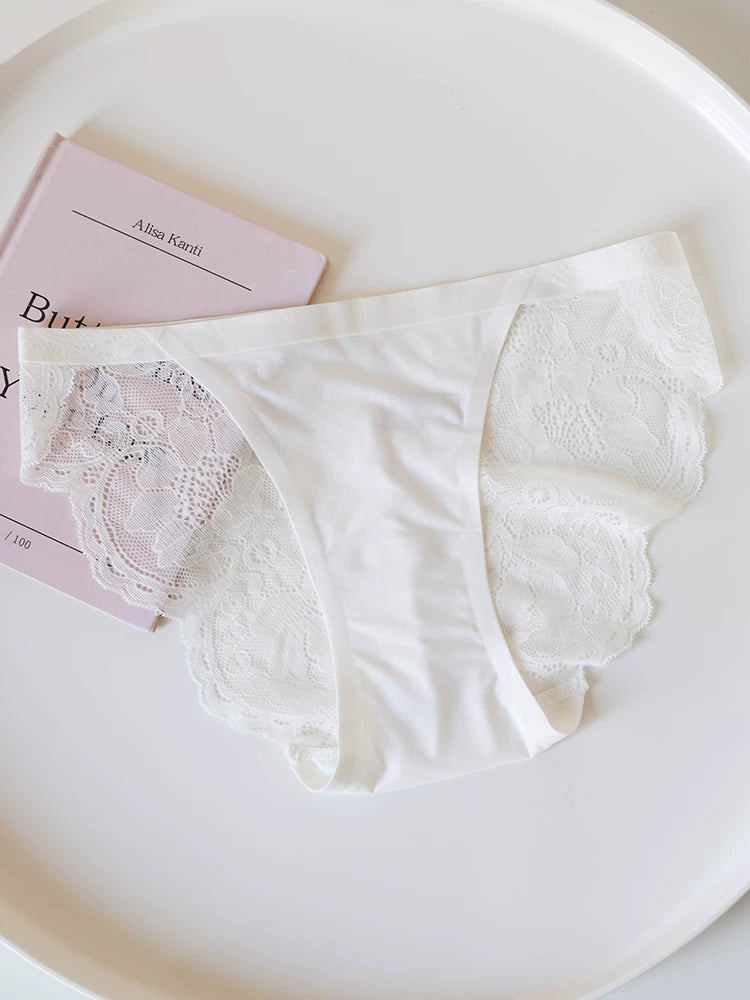French-Inspired Vintage Low Waist Panties with Lace Trim