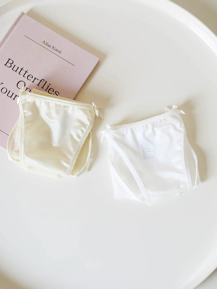 French-Inspired Vintage Panties with Double Bows and Lace Trim