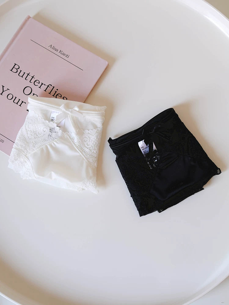 French-Inspired Vintage Panties with Bow Embroidery and Lace Trim