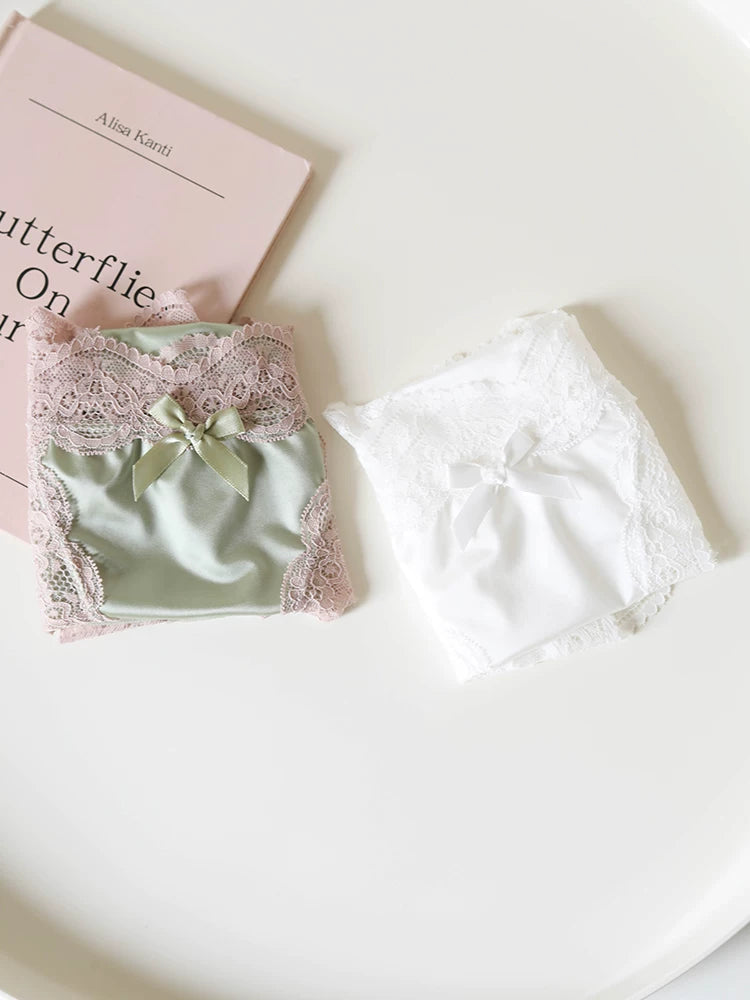 French-Inspired Vintage Lace Panties with Low Waist and Bow Trim