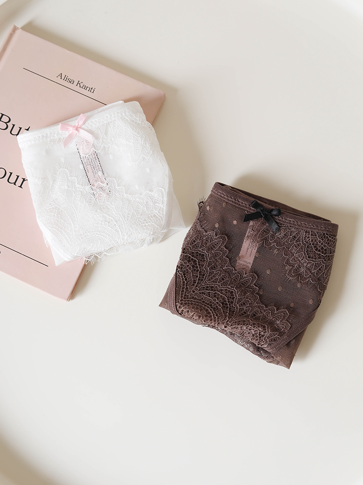French-Inspired Vintage Panties with Bow and Lace Trim
