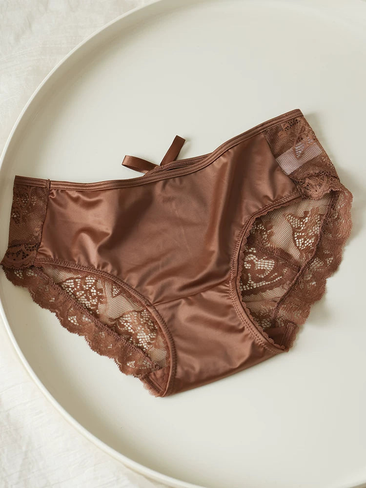 French-Inspired Vintage Panties with Bow Embroidery and Lace Trim