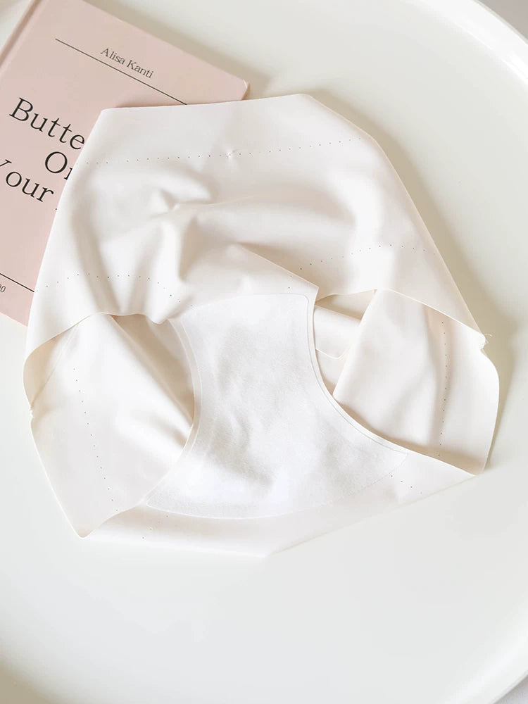 French-Inspired Vintage Panties with Simple Bow and Cotton Crotch
