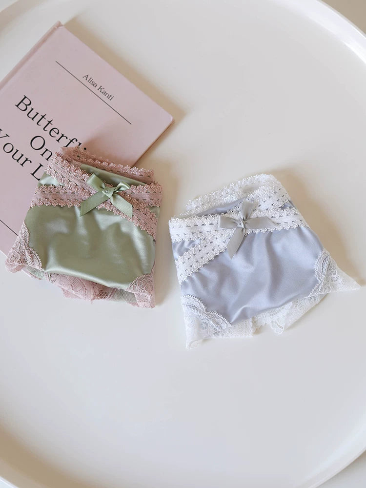French-Inspired Vintage Color-Blocked Satin Panties with Bow and Lace Trim