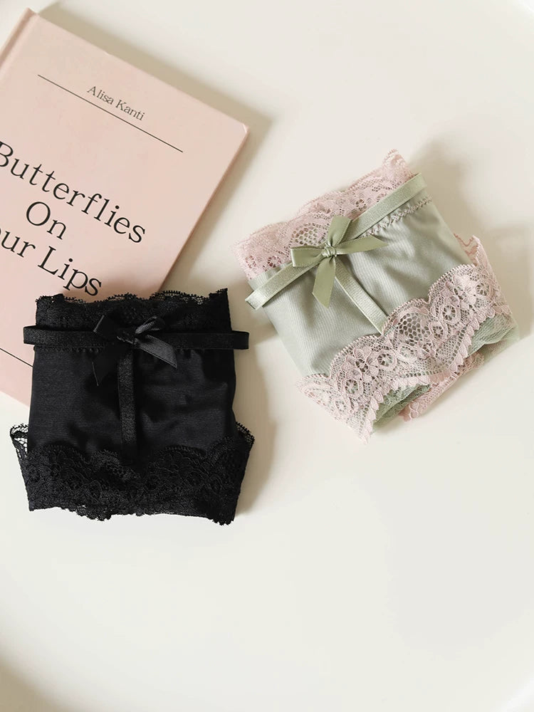 French-Inspired Vintage Panties with Bow and Lace Trim