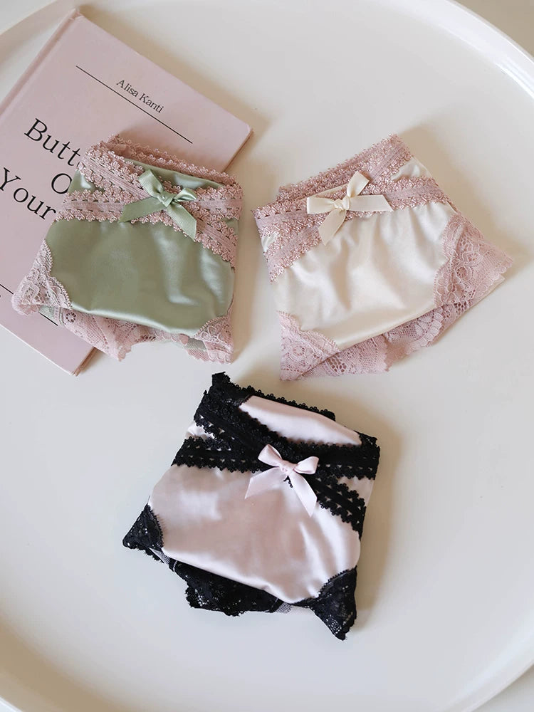 French-Inspired Vintage Color-Blocked Satin Panties with Bow and Lace Trim