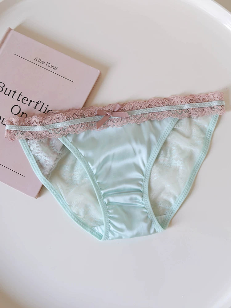 French-Inspired Vintage Panties with Bow and Lace Trim