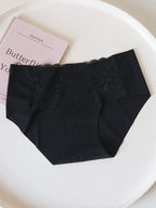 Seamless Ice Silk Panties with Lace Stitching and Pure Cotton Crotch