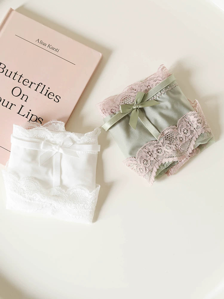 French-Inspired Vintage Panties with Bow and Lace Trim