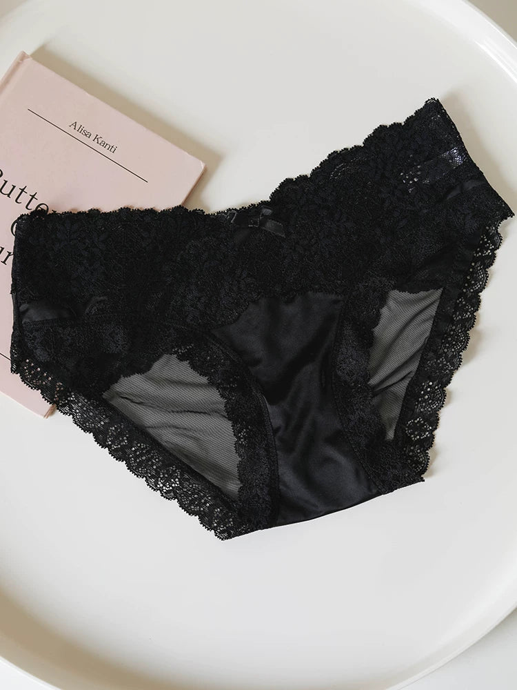 French-Inspired Vintage Pink Panties with Bow Embroidery and Lace Trim