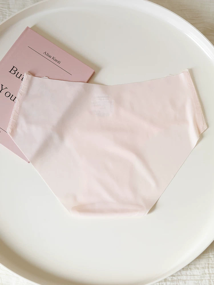 Seamless Ice Silk Low-Waist Briefs with Bow Detail and Lace Trim