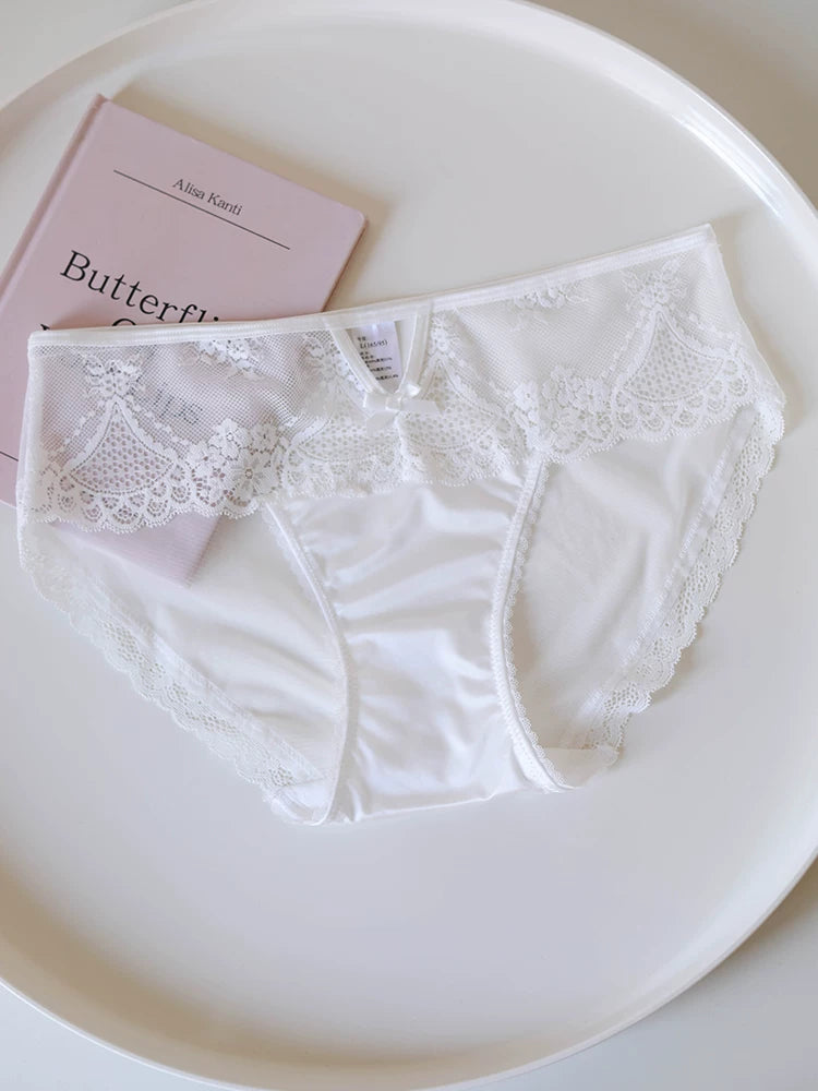 Breathable Floral Lace Low-Rise Panties with Cotton Crotch