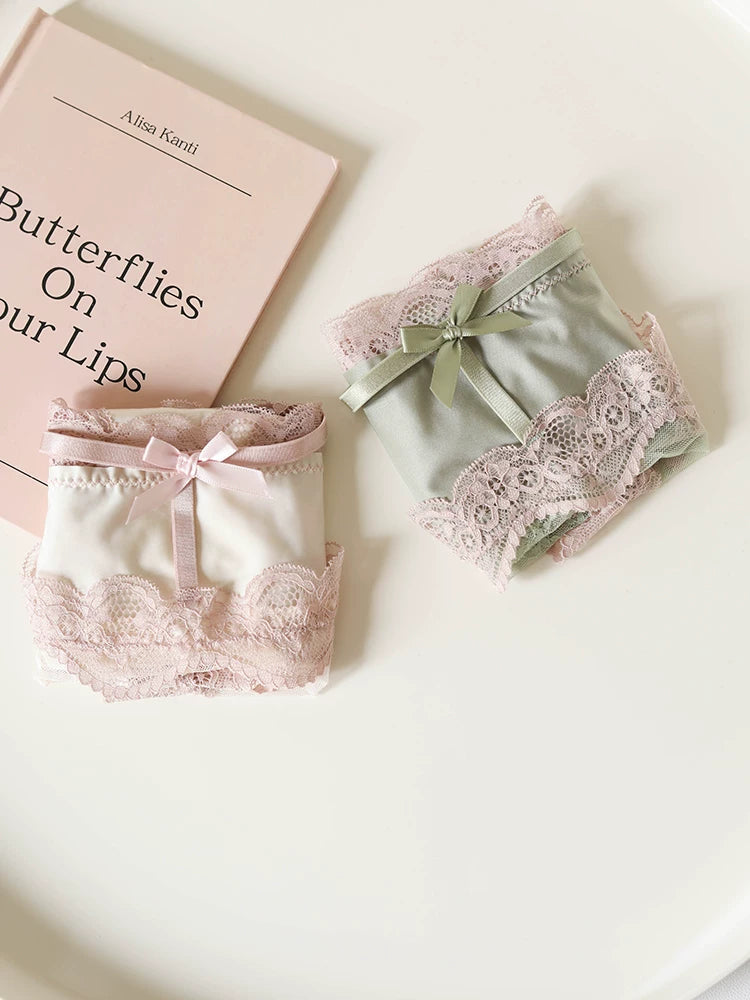 French-Inspired Vintage Panties with Bow and Lace Trim