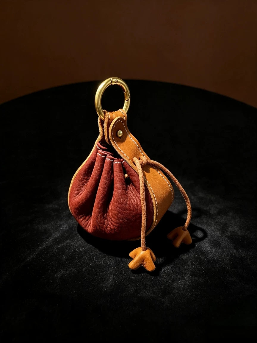Cute Handmade Cowhide Leather Pull-Out Key Case Accessory