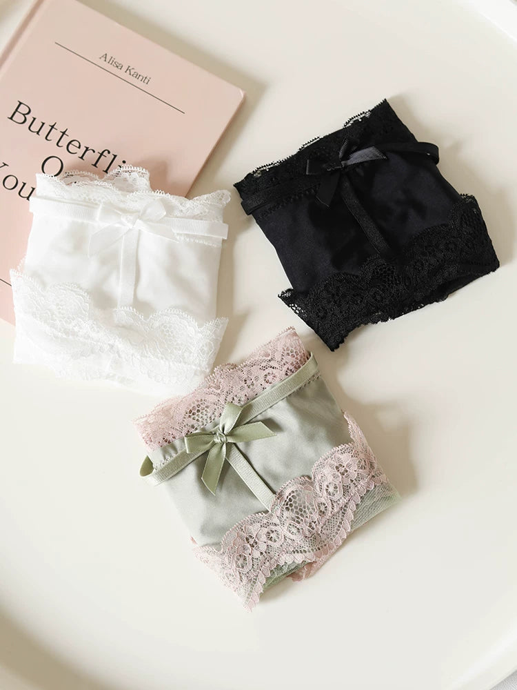 French-Inspired Vintage Panties with Bow and Lace Trim