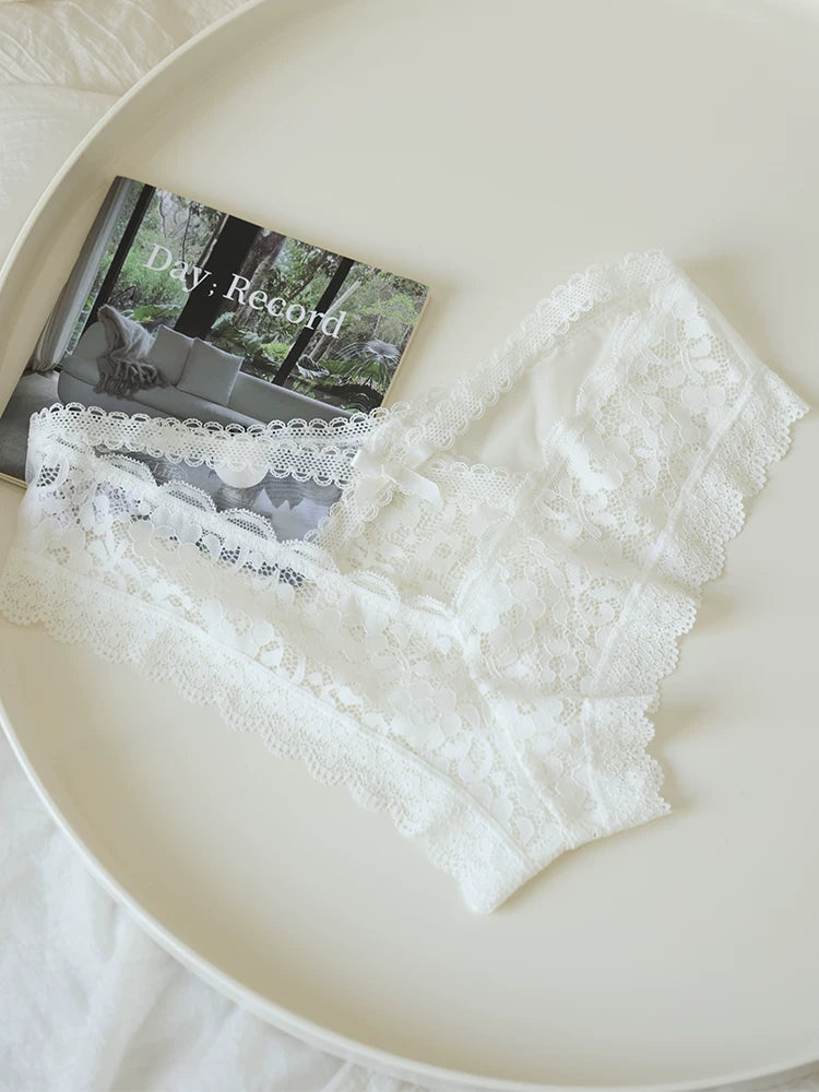 French-Inspired Vintage Sexy Panties with Thin Straps and Lace Trim