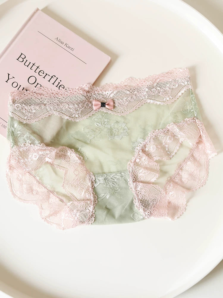 French-Inspired Vintage Panties with Lace Trim
