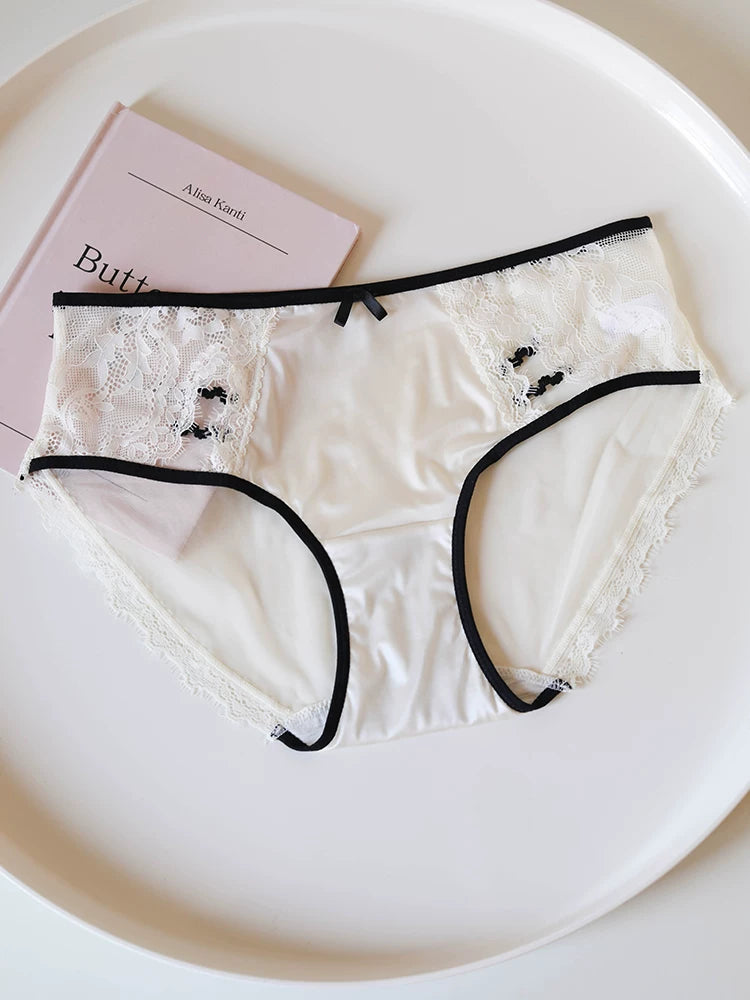 French-Inspired Contrasting Lace Panties with Bow and Pure Cotton Crotch