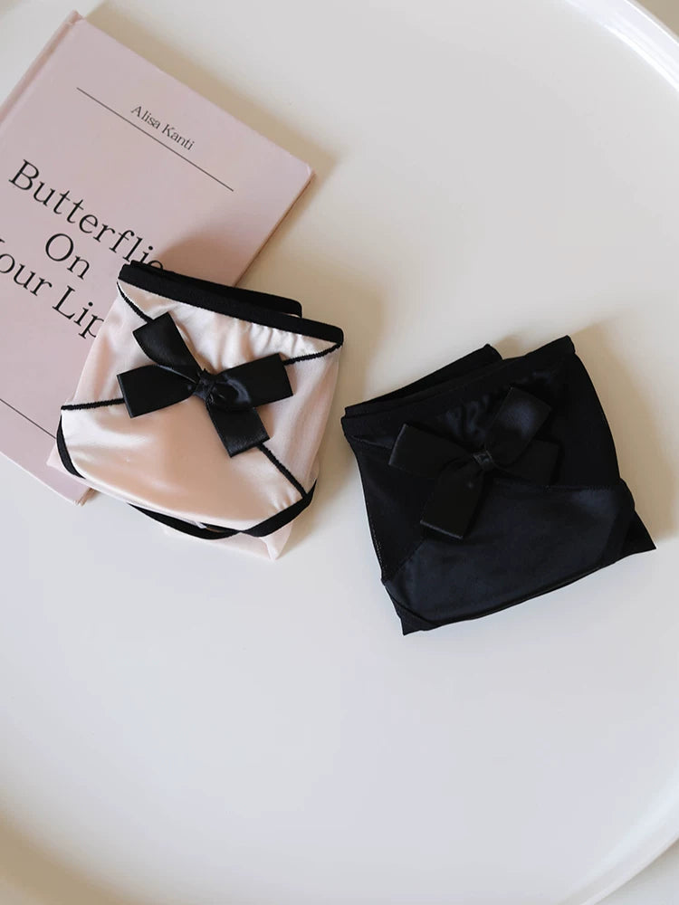 French-Inspired Vintage Mesh Panties with Bow and Lace Trim