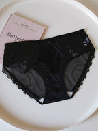 French-Inspired Contrasting Lace Panties with Bow and Pure Cotton Crotch