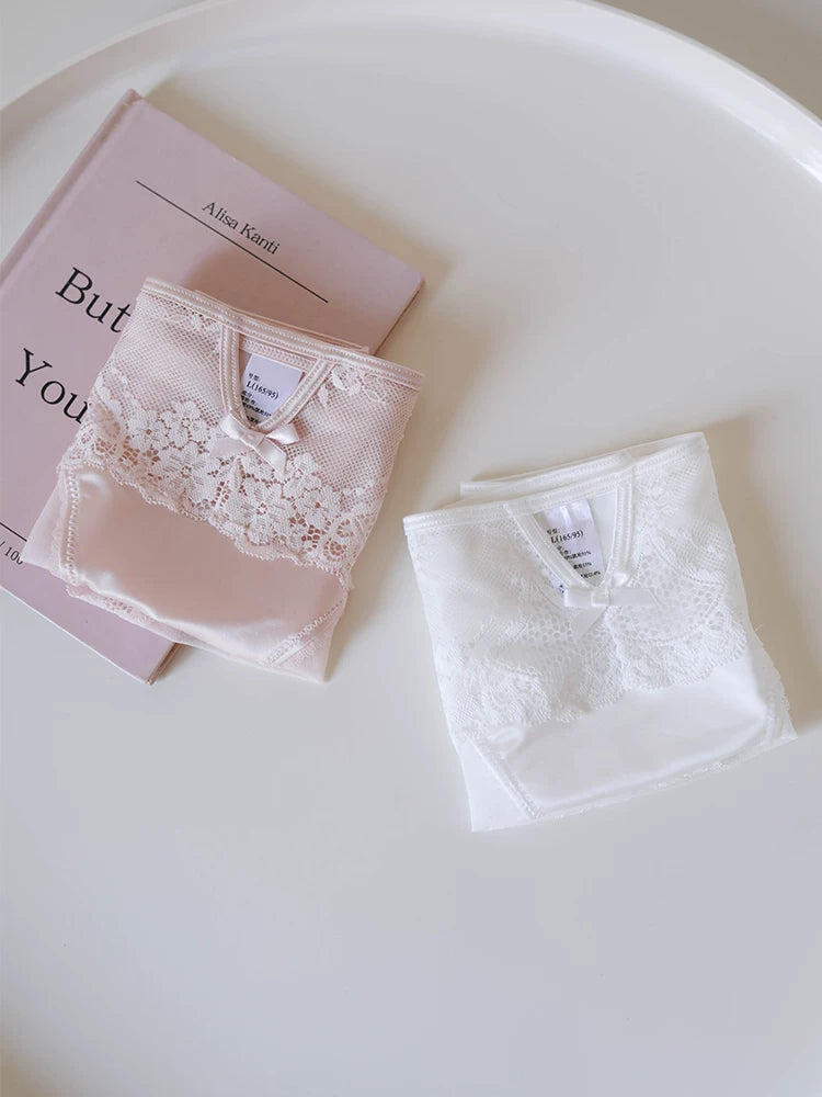 Breathable Floral Lace Low-Rise Panties with Cotton Crotch