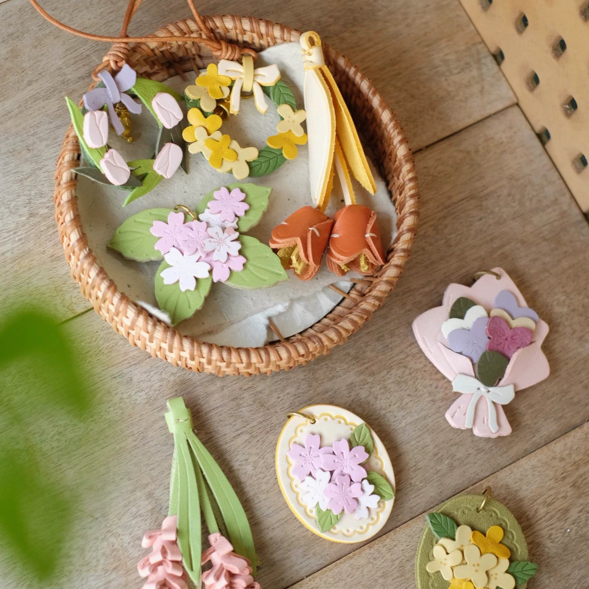 Cute Handmade Leather Flower Keychain Accessory