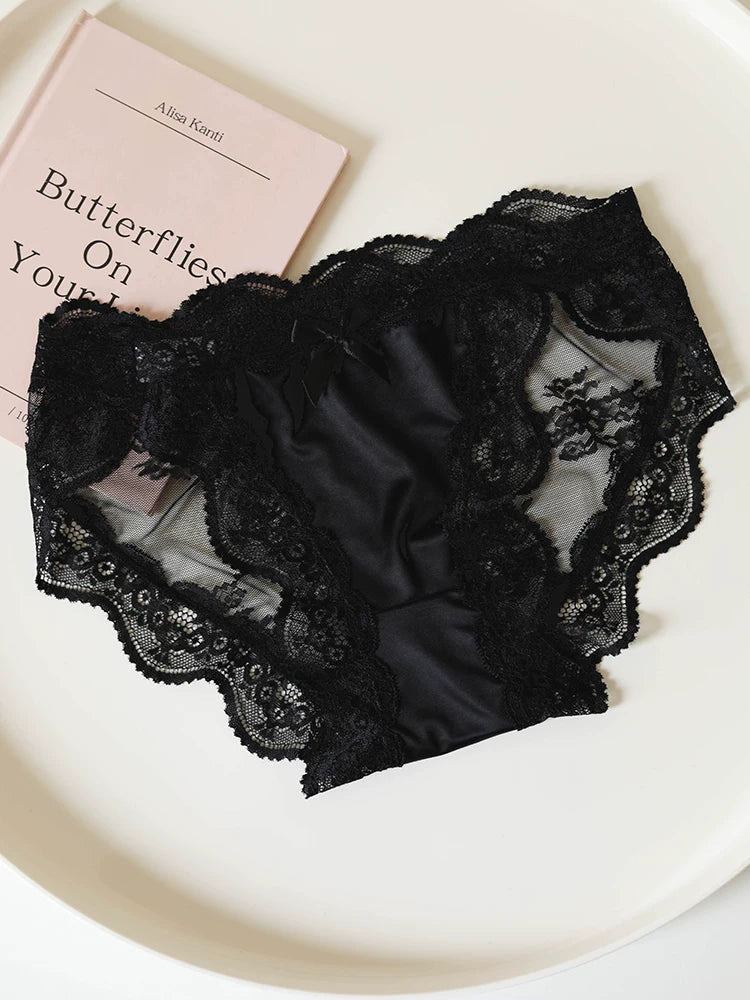 French-Inspired Vintage Lace Panties with Low Waist and Bow Trim