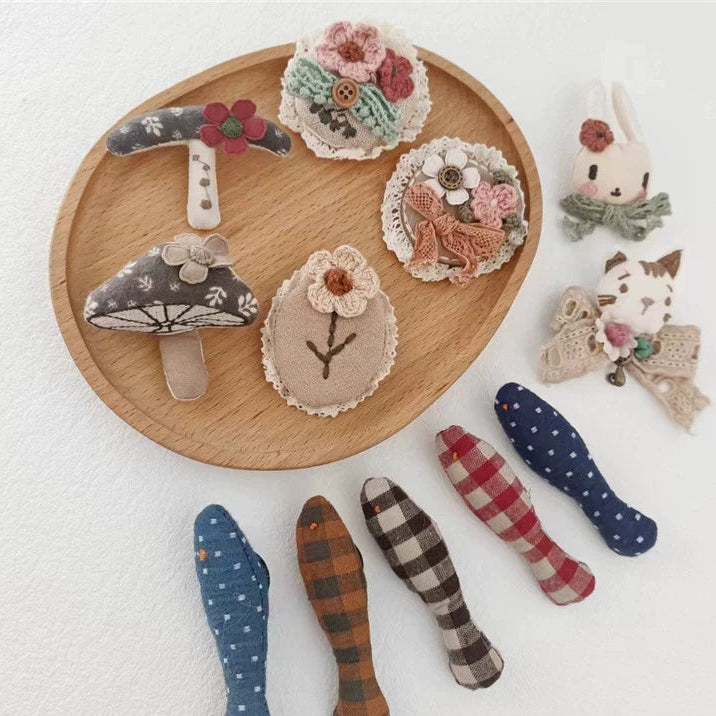Cute Retro Cloth Embroidered Brooch Pin Accessory