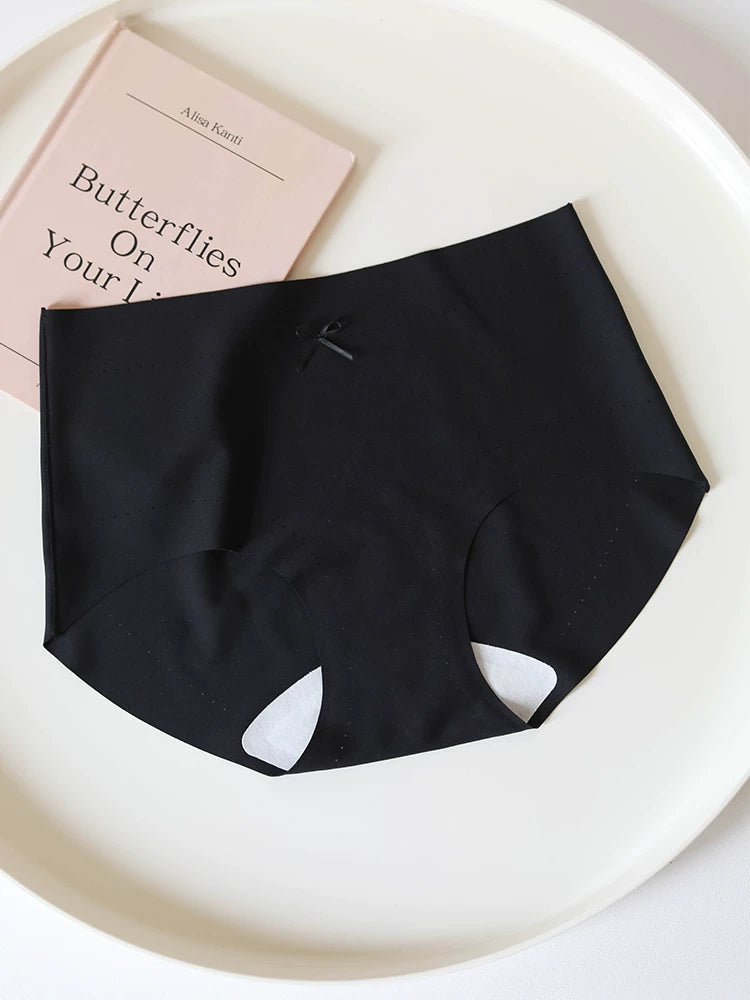 French-Inspired Vintage Panties with Simple Bow and Cotton Crotch