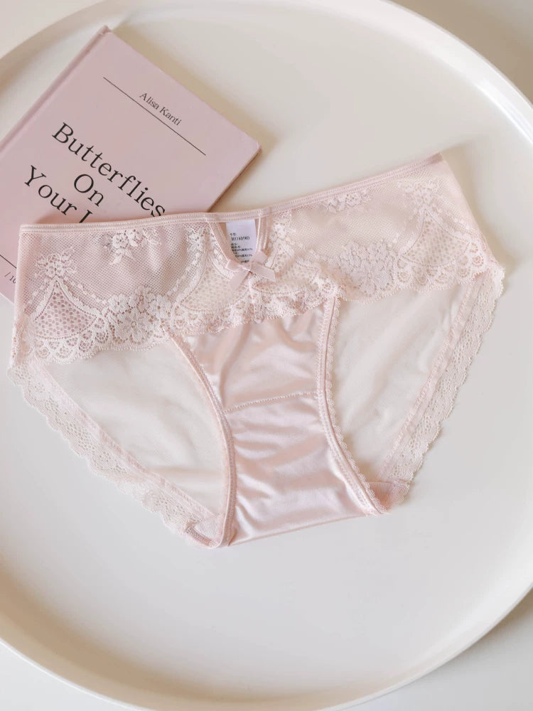 Breathable Floral Lace Low-Rise Panties with Cotton Crotch