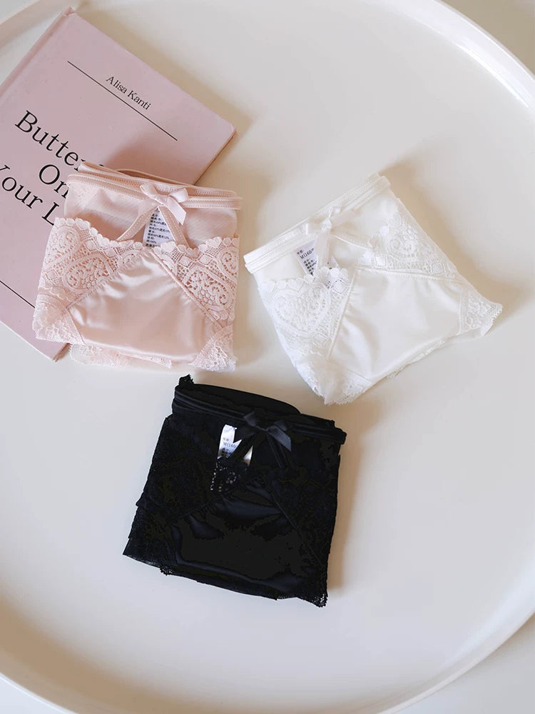 French-Inspired Vintage Panties with Bow Embroidery and Lace Trim