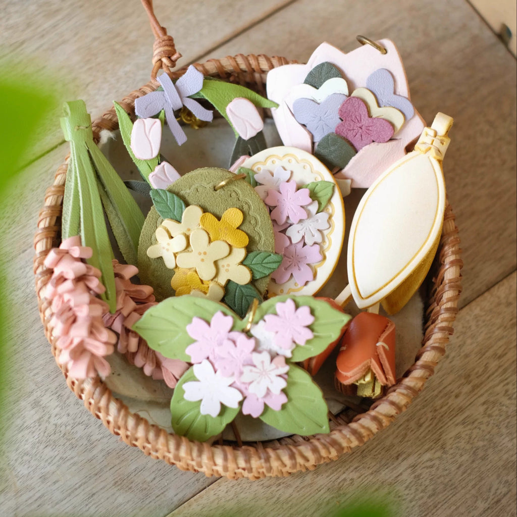 Cute Handmade Leather Flower Keychain Accessory