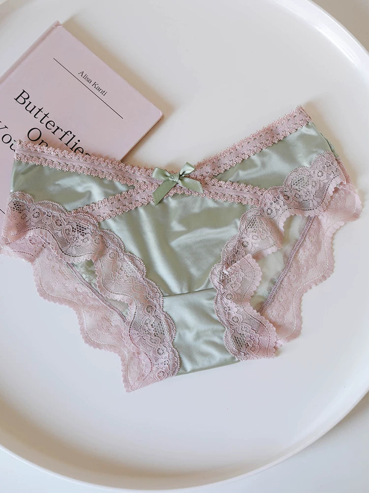 French-Inspired Vintage Color-Blocked Satin Panties with Bow and Lace Trim