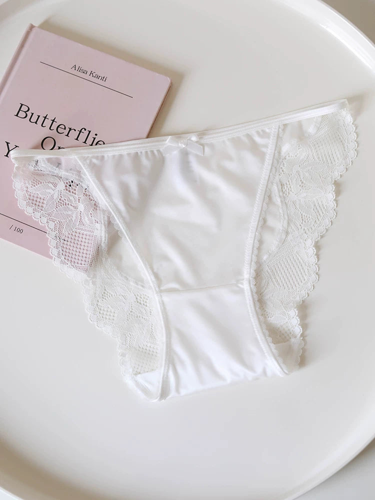 French-Inspired Vintage Panties with Lace Trim