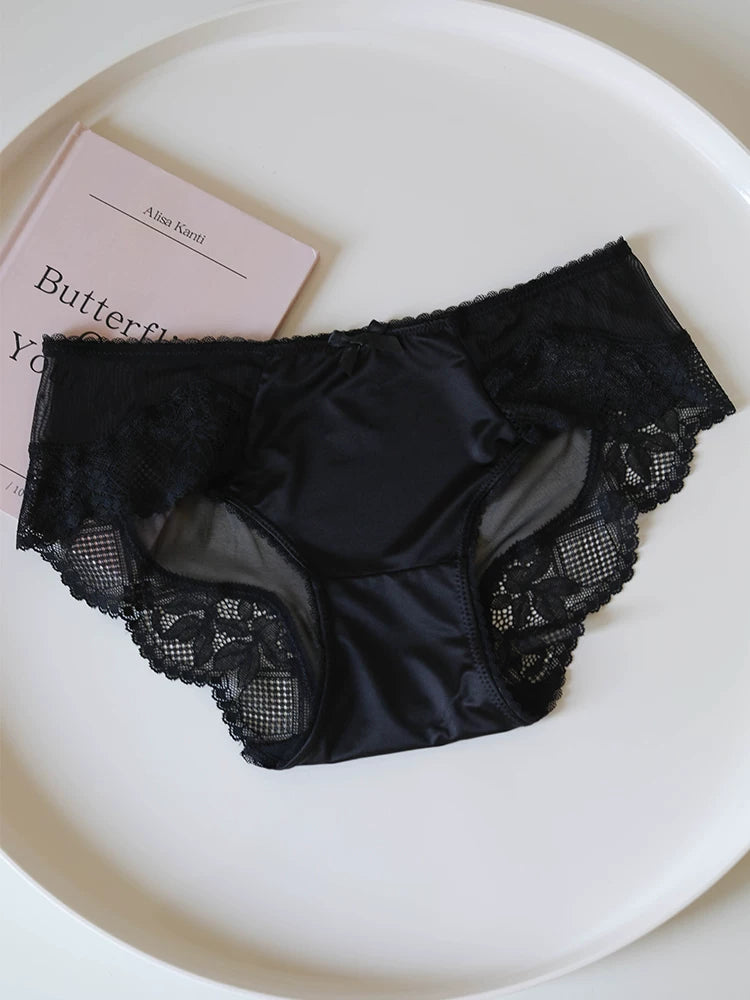 French-Inspired Vintage Floral Panties with Bow Embroidery and Lace Trim