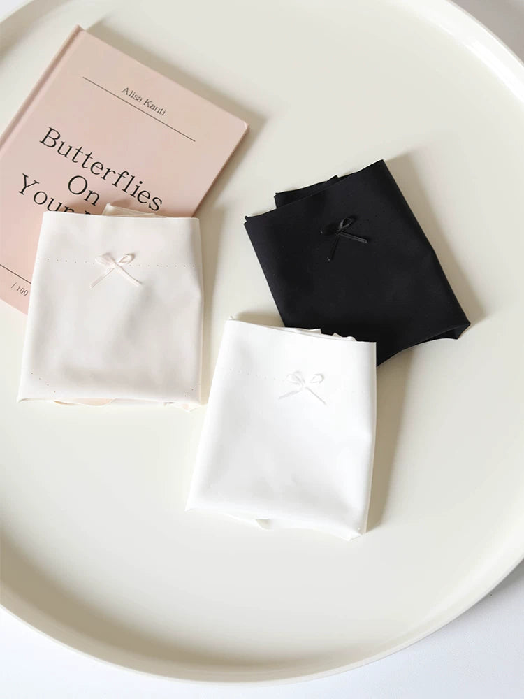 French-Inspired Vintage Panties with Simple Bow and Cotton Crotch
