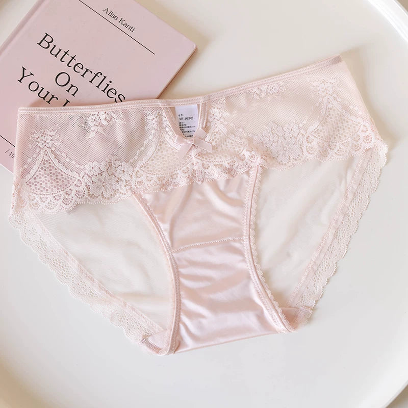 Breathable Floral Lace Low-Rise Panties with Cotton Crotch