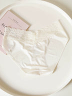 French-Inspired Vintage Seamless Satin Panties with Lace Trim