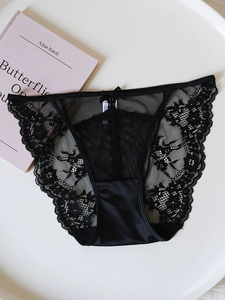 French-Inspired Vintage Mesh Panties with Bow Detail and Lace Trim