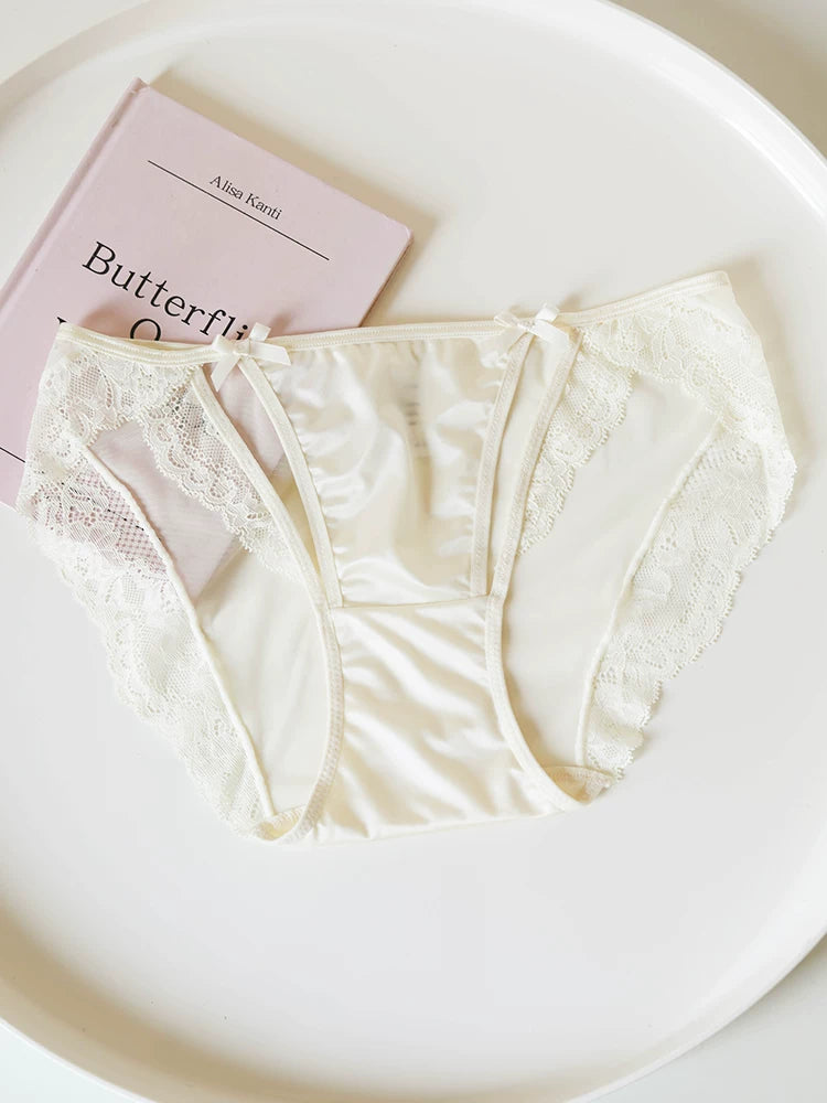 French-Inspired Vintage Panties with Double Bows and Lace Trim