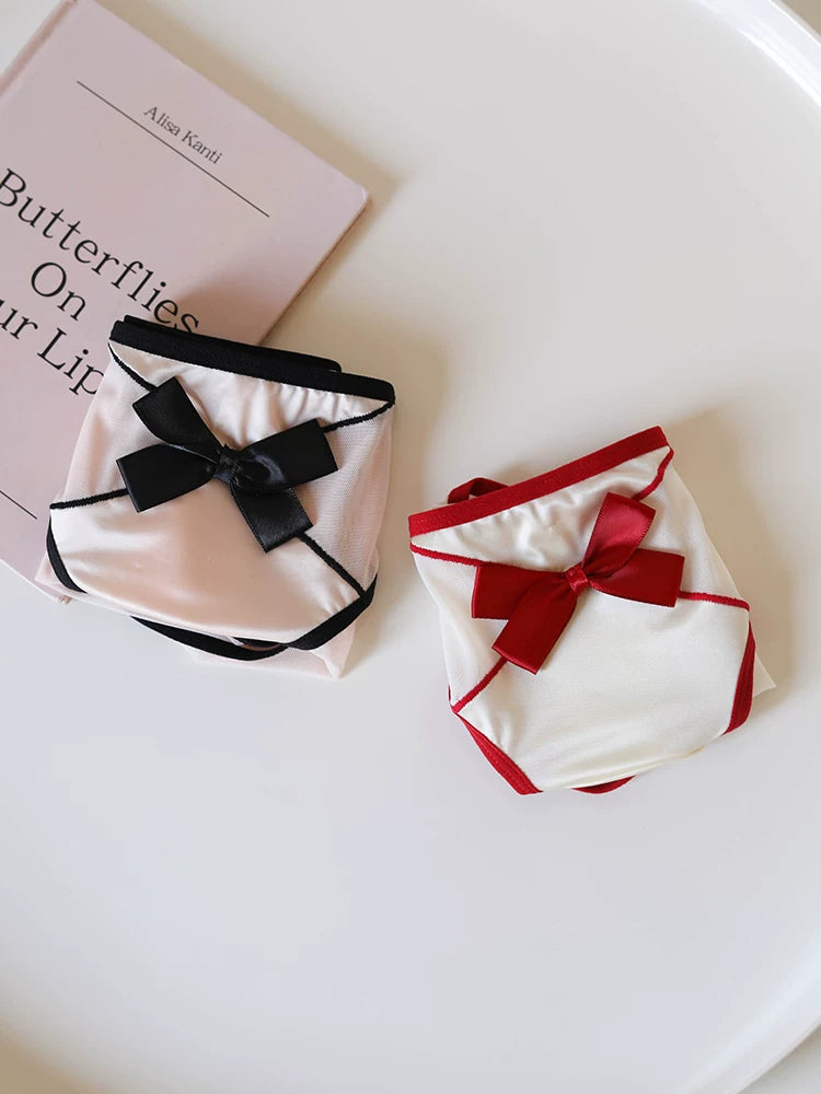 French-Inspired Vintage Mesh Panties with Bow and Lace Trim
