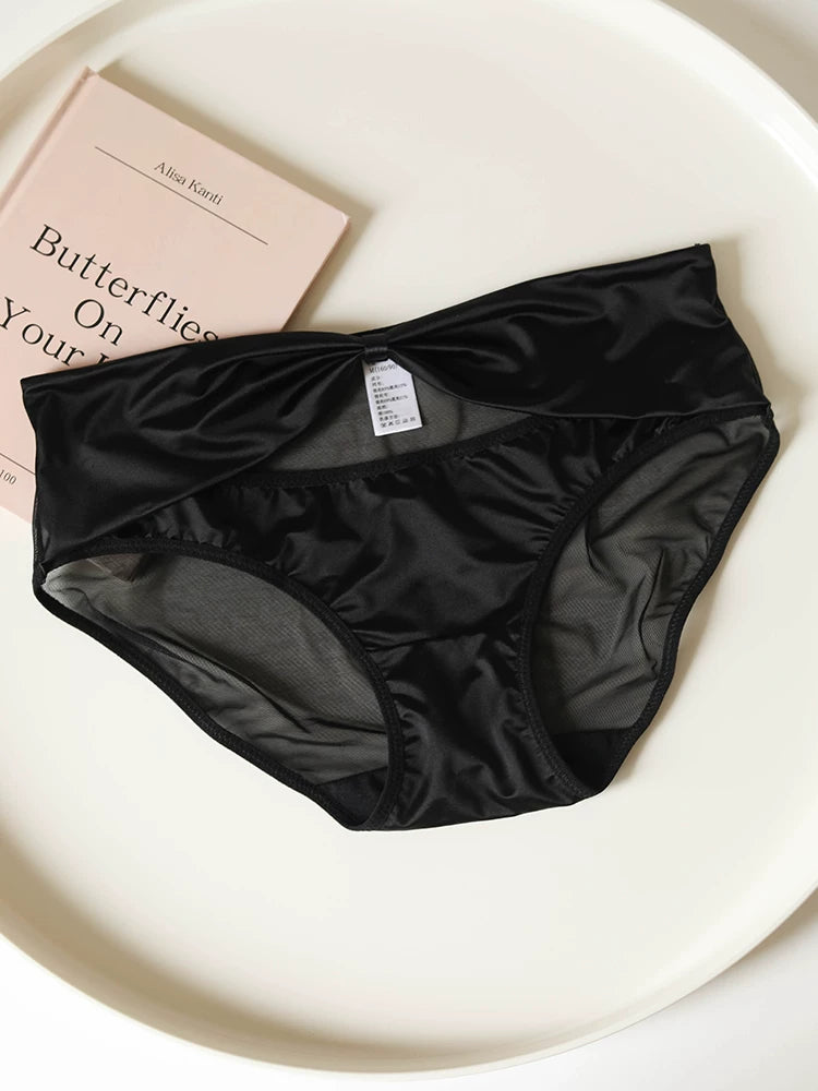 French-Inspired Vintage Panties with Bow Cutout and Lace Trim