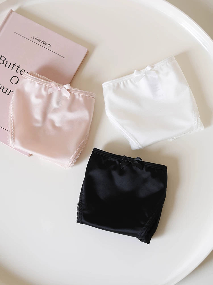 French-Inspired Vintage Panties with Lace Trim