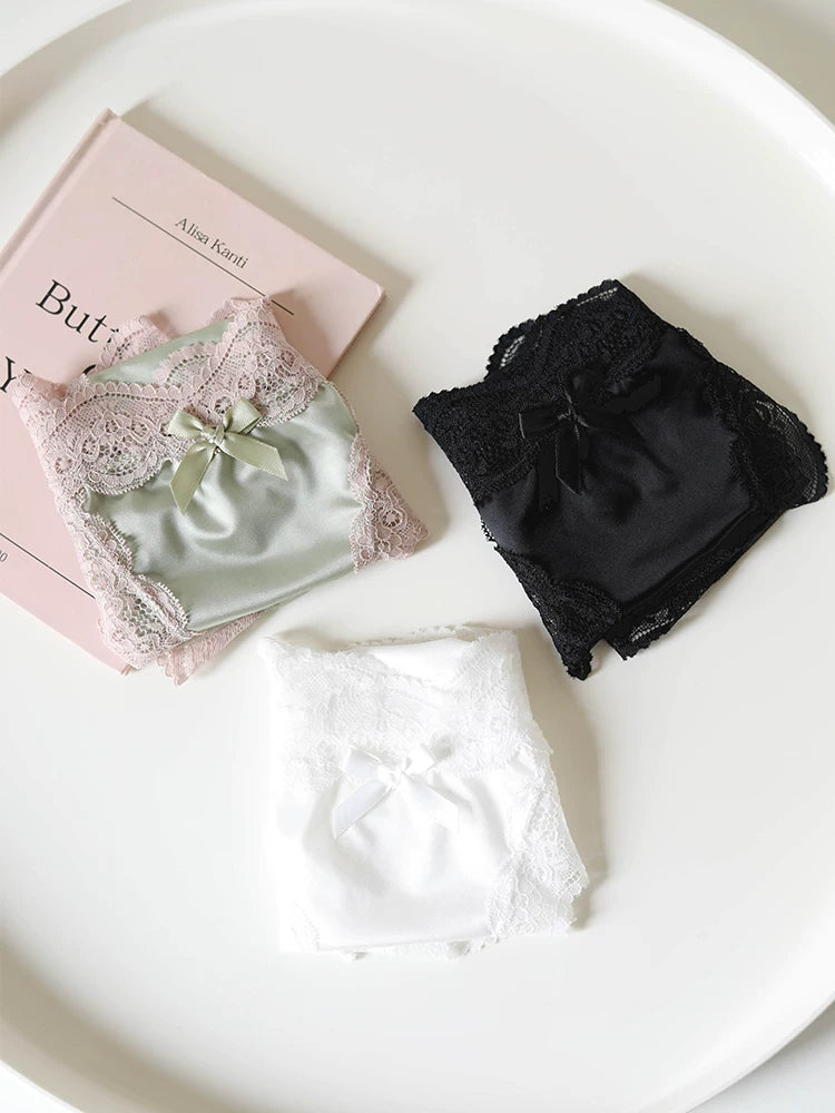 French-Inspired Vintage Lace Panties with Low Waist and Bow Trim