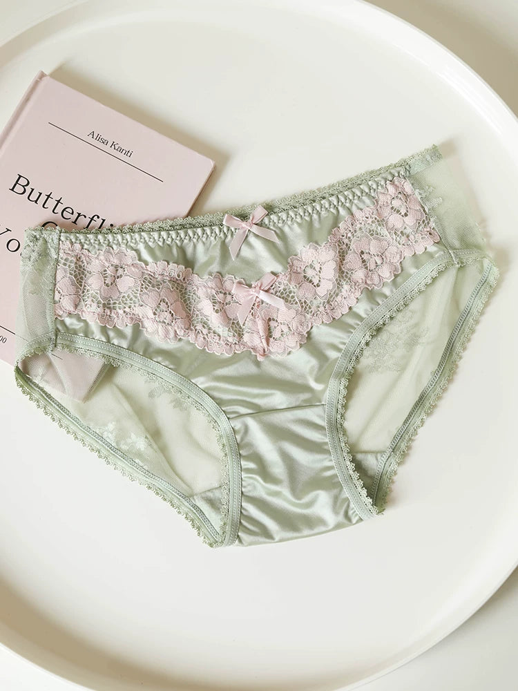 French-Inspired Vintage Panties with Bow Detail and Lace Mesh Trim