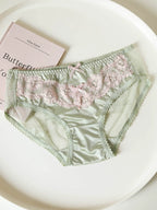 French-Inspired Vintage Panties with Bow Detail and Lace Mesh Trim