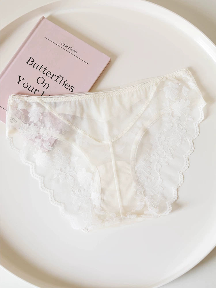 French-Inspired Vintage Cross-Flower Lace Trim Low-Waist Breathable Briefs