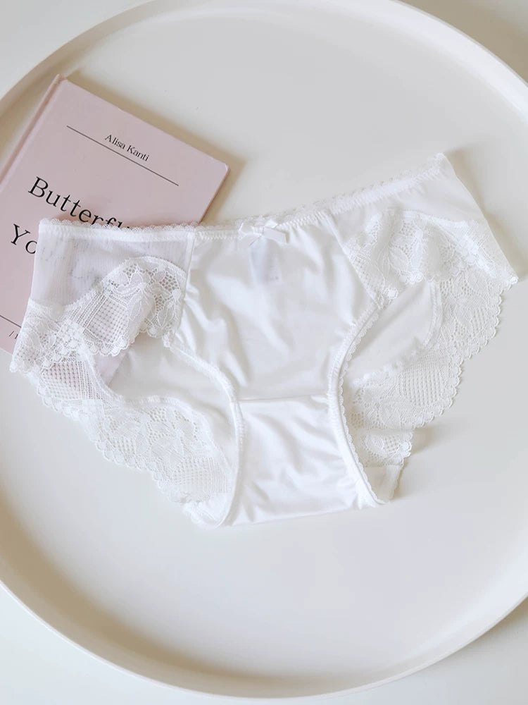 French-Inspired Vintage Floral Panties with Bow Embroidery and Lace Trim